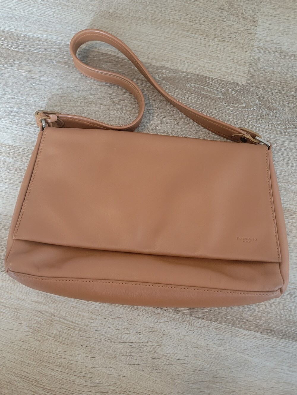 Toscano Tan Leather Shoulder Purse